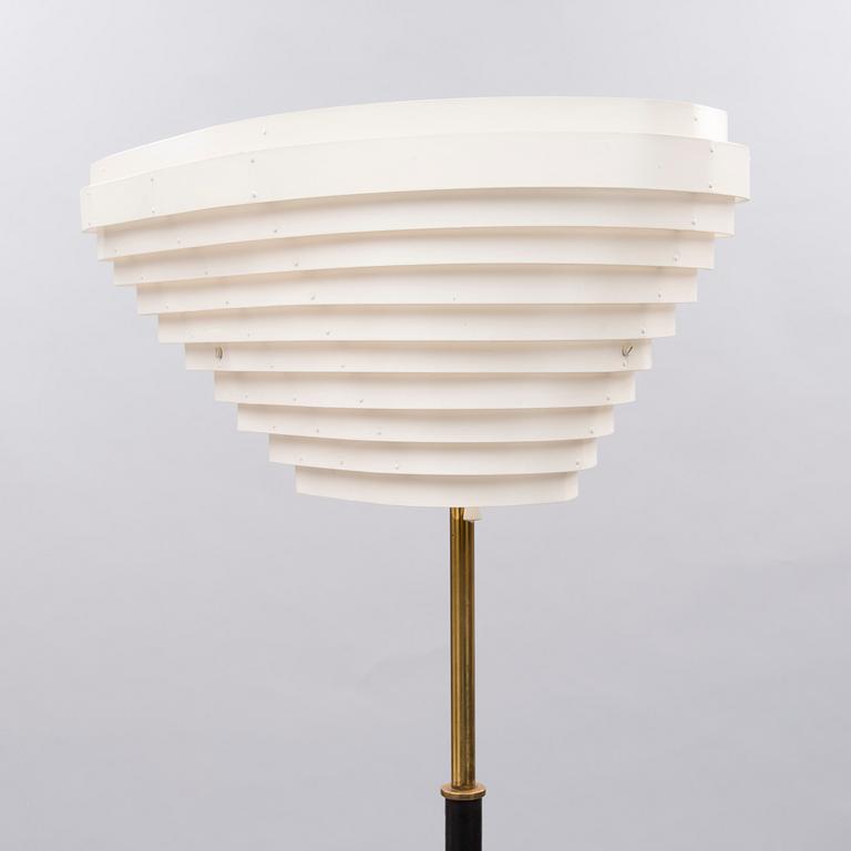 Alvar Aalto, GOLVLAMPA, A 805 "Änglavinge". Valaistustyö.