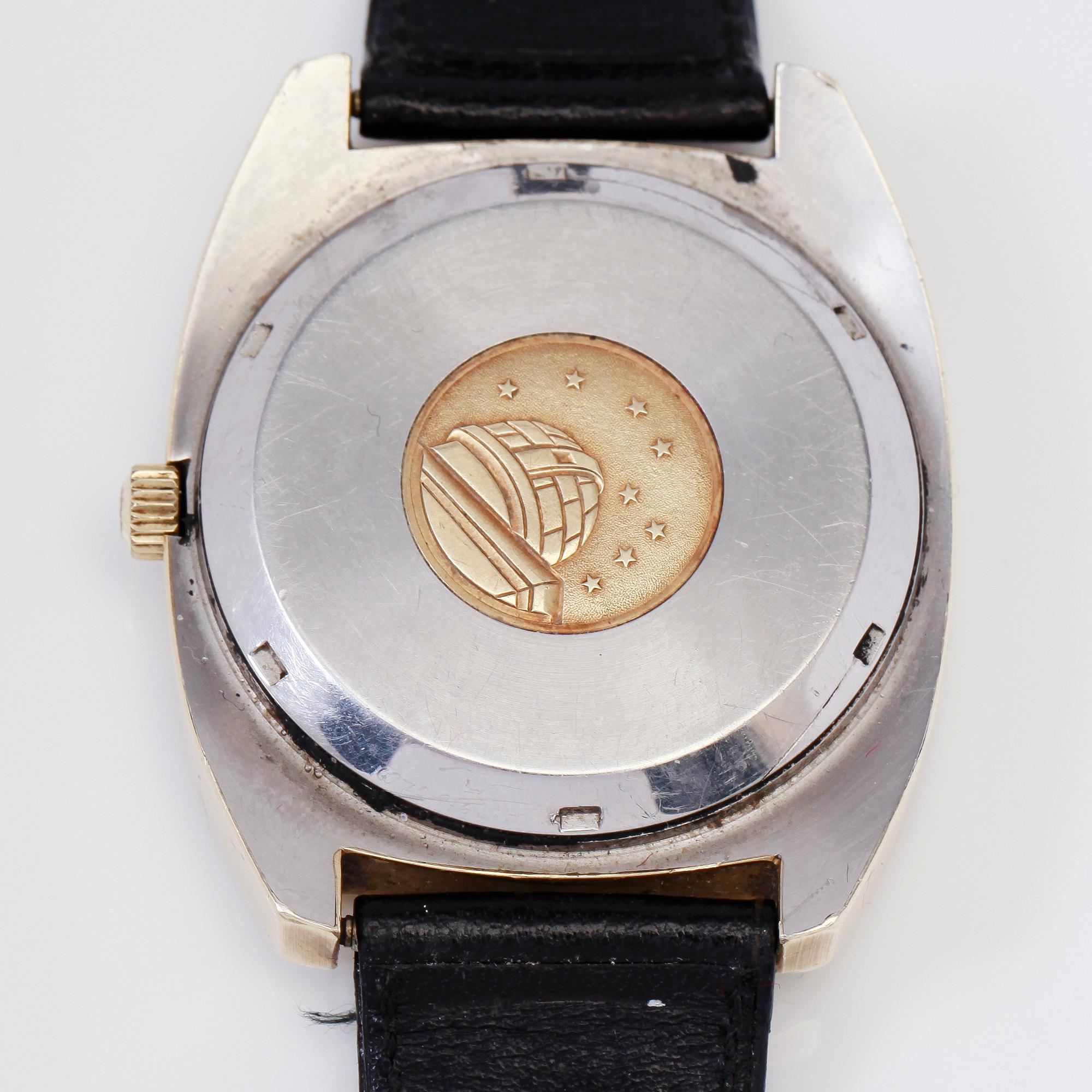 ARMBANDSUR, guld på stål, Omega Constellation Chronometer Electronic 300 Hz.
