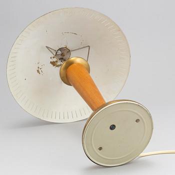 A mid 20th Century modell EA1288 table lamp from Asea.