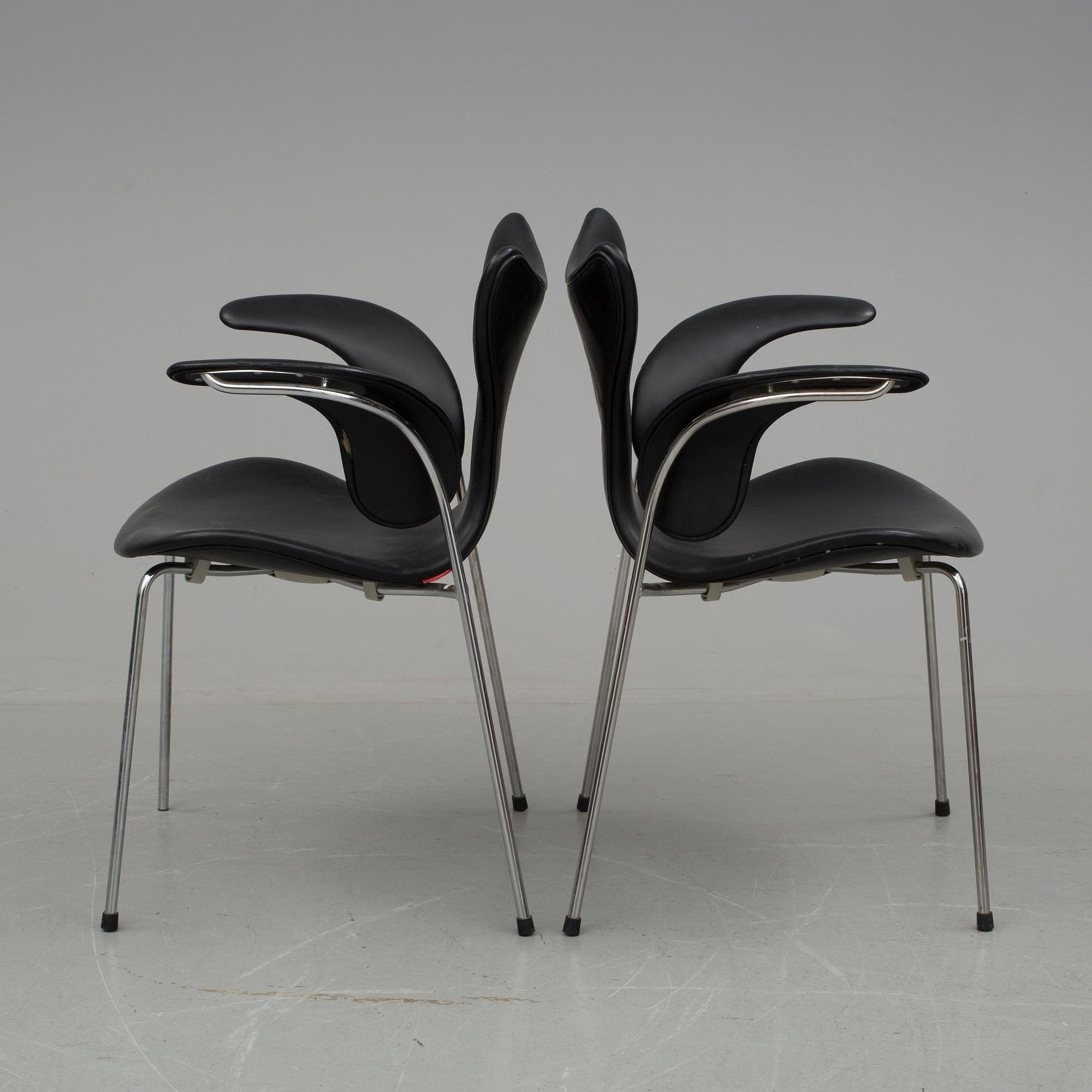 KARMSTOLAR, ett par, Liljan/Måsen, Arne Jacobsen, Fritz Hansen, 2007.