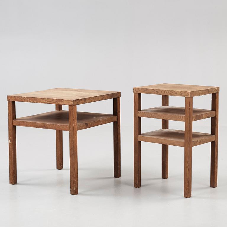 Two stained pine side tables, possibly by Axel Einar Hjorth, Nordiska Kompaniet, Stockholm ca 1930.