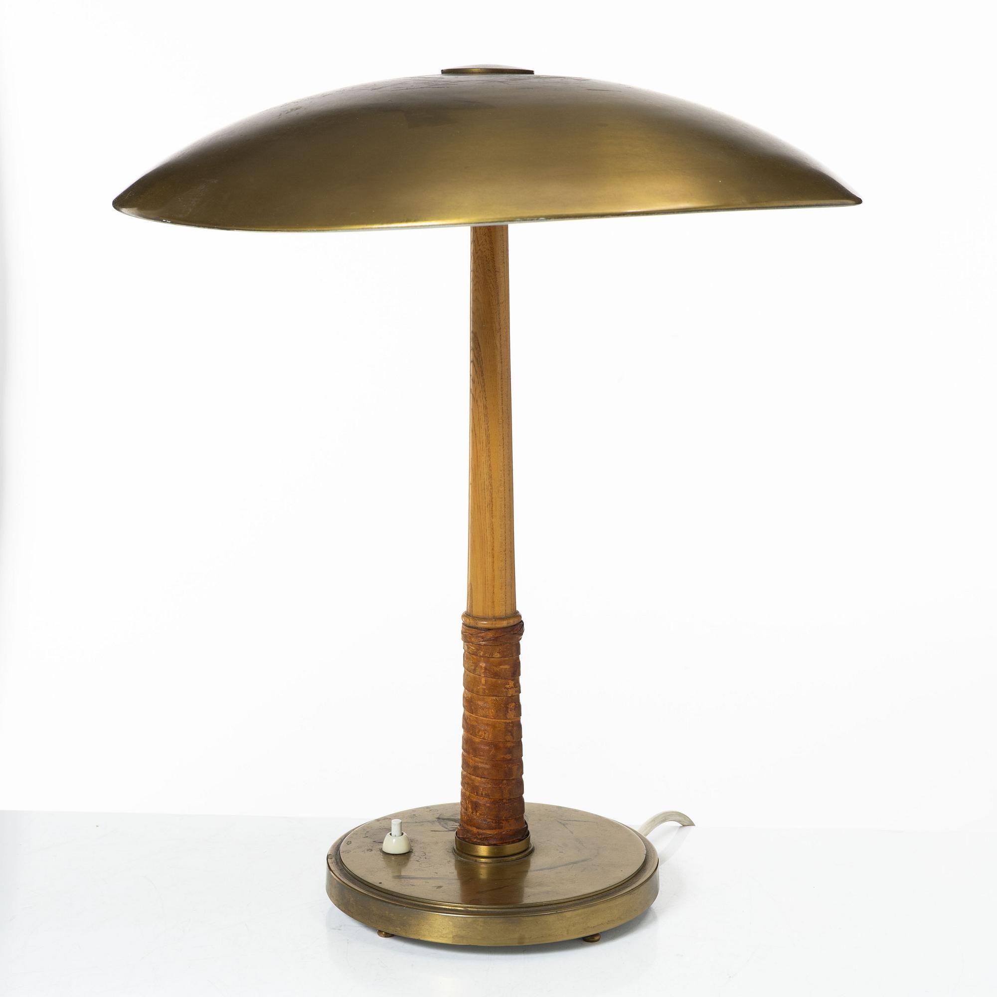 Harald Notini, a table lamp model "15525", Arvid Böhlmarks Lampfabrik, Stockholm, 1950s.