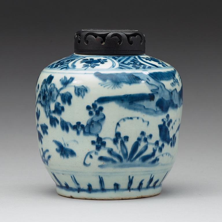 A blue and white jar, Ming dynasty, 17th Century.