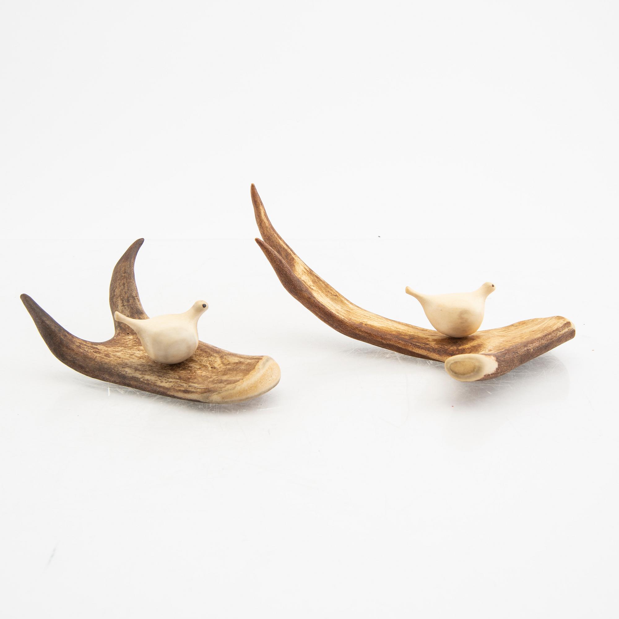 Figuriner 2 st samearbeten signerade möjligen Hans Mikael Sunna.