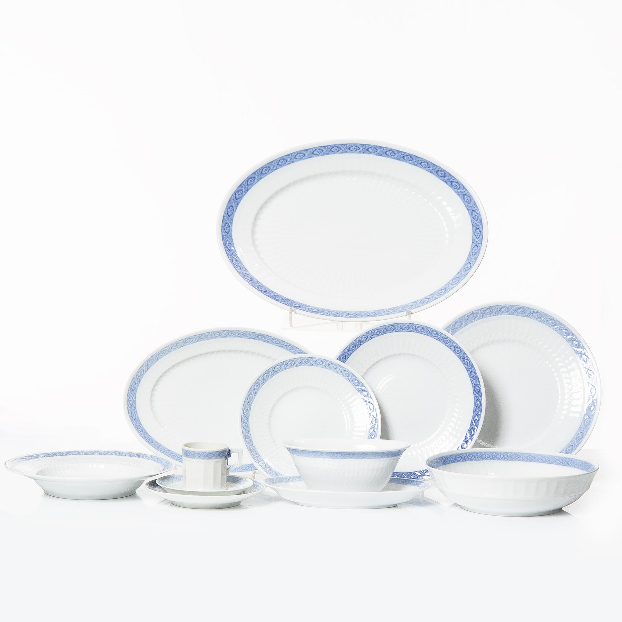 Royal Copenhagen, mat- och kaffeservis, 62 delar, porslin, "Blå Vifte", Danmark.