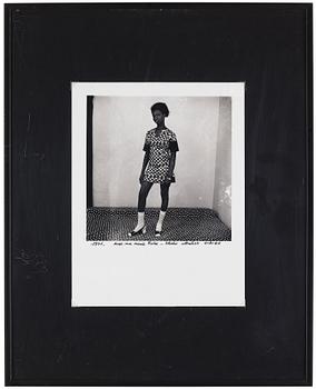 Malick Sidibé, 'Avec ma Minie Robe', 1971.