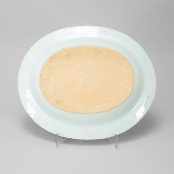 A blue and white "Fitz-Hugh part dinner service, Qing dynasty, Qianlong (1736-95). (23 pieces).