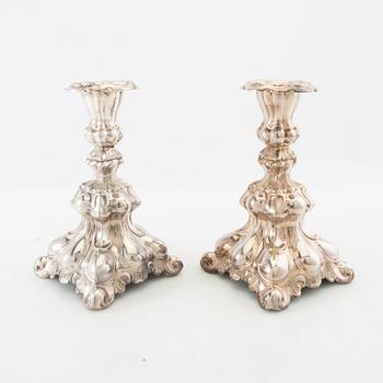 Ljusstakar ett par Barock-stil nysilver 1900-talets första hälft.