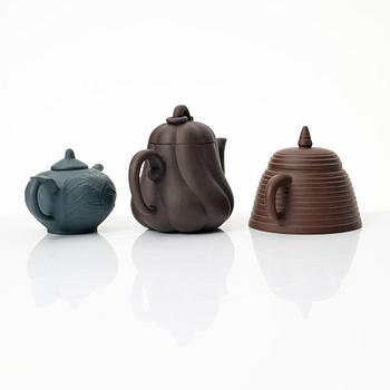 A group of three Chinese yixing 'gongfu' teapots, 1980s.