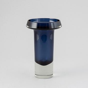 Kaj Franck, a 'KF 260' glass vase from Nuutajärvi Notsjö, Finland -63.