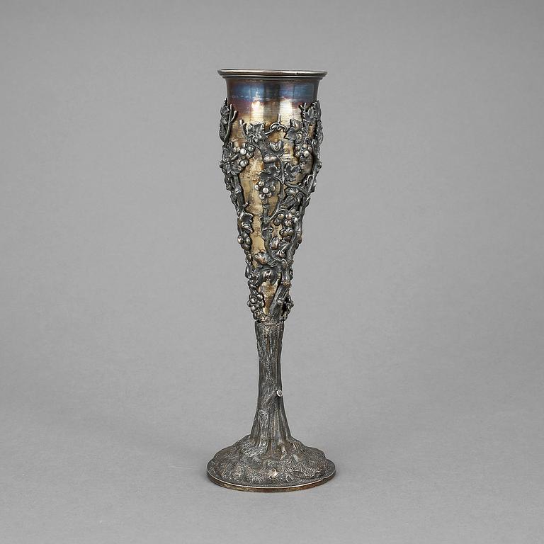CHAMPAGNEFLÖJT, silver, Moskva, Ryssland, med otydlig mästarstämpel, 1889. Vikt ca 253 gram.