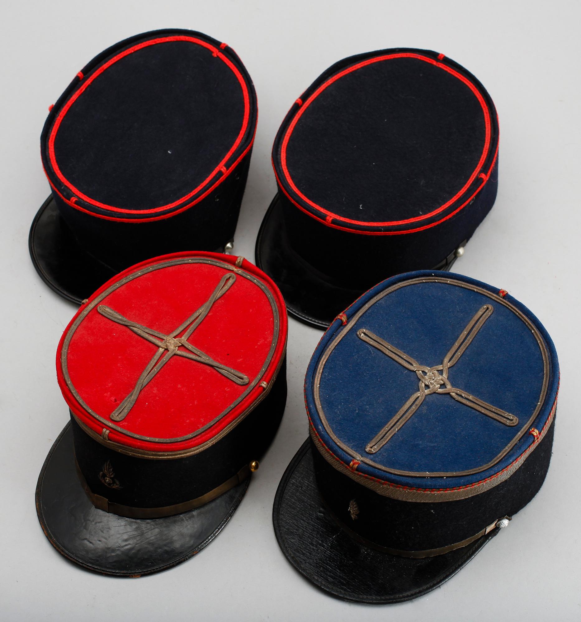 OFFICERSHATTAR, 4 st, kepi, Frankrike, 1800-/1900-tal.