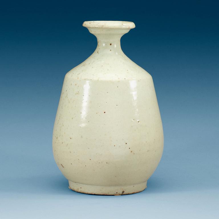 FLASKA, keramik. Choson, Korea, 17/1800-tal.