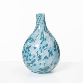 Ann Wåhlström, a glass vase.