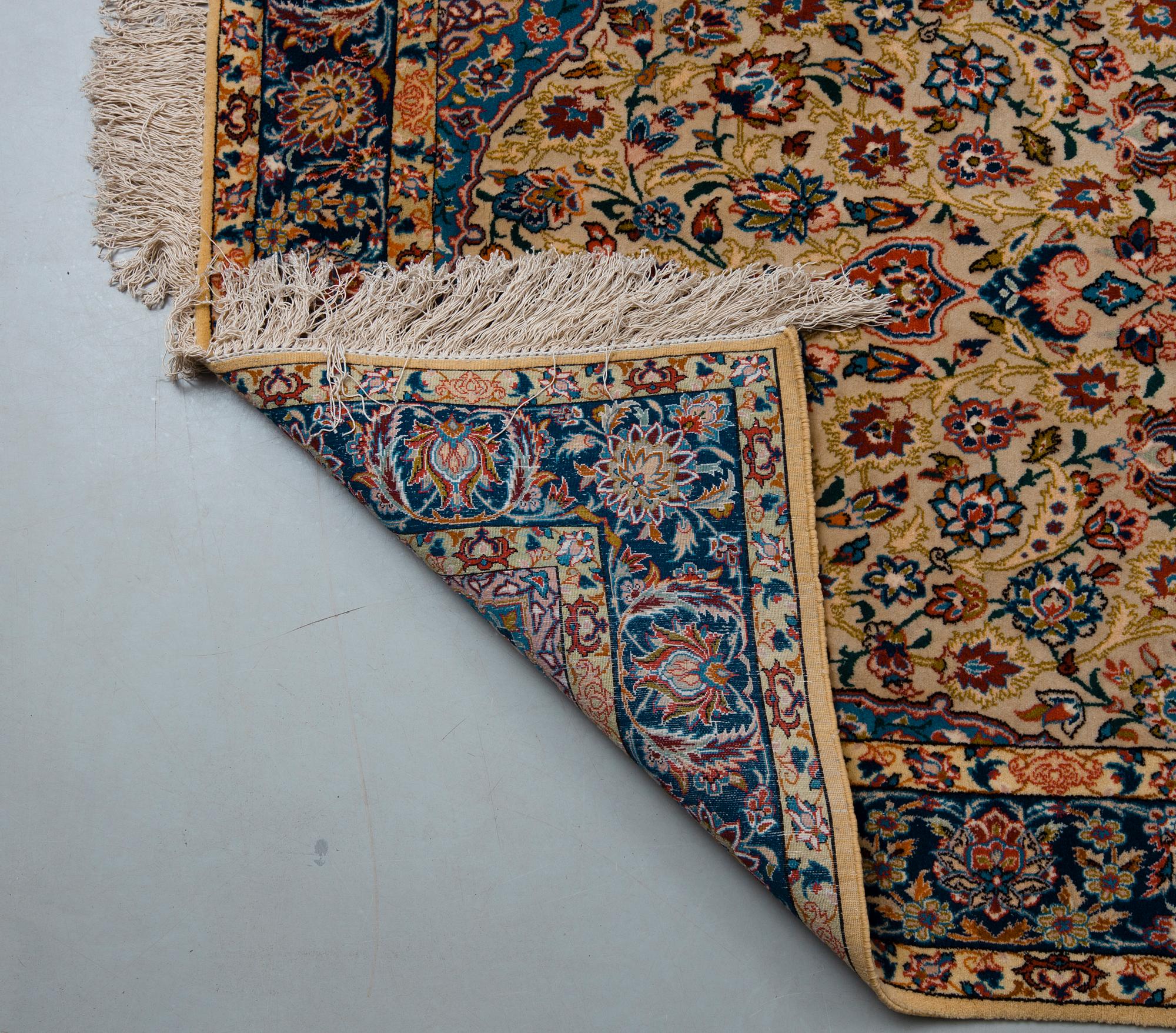 MATTA, Iran, ca 183 x 113,5 cm.