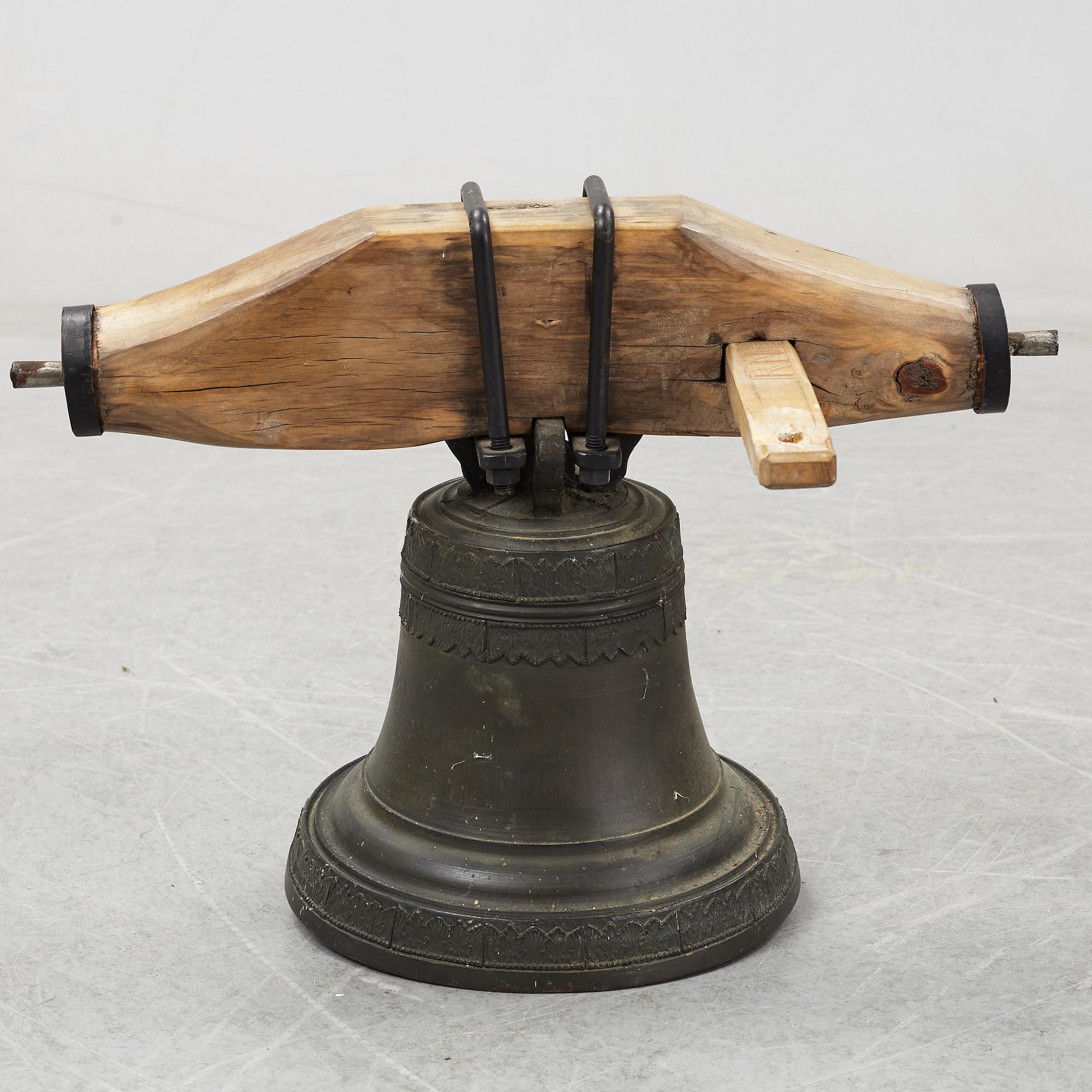 A bronze bell cast by M A Rönnblom, Jönköping 1846.