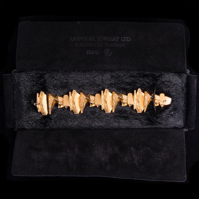 BJÖRN WECKSTRÖM, BRACELET. Bear's Tusk. 14K gold, Lapponia 1973.