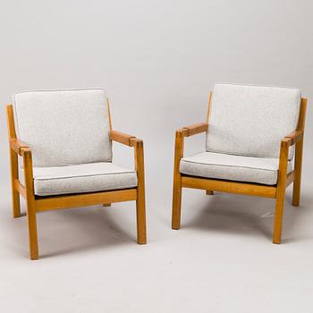 CARL GUSTAF HIORT AF ORNÄS, a pair of mid 20th century, 'Rialto' armchairs for Puunveisto Oy - Wood work Ltd.