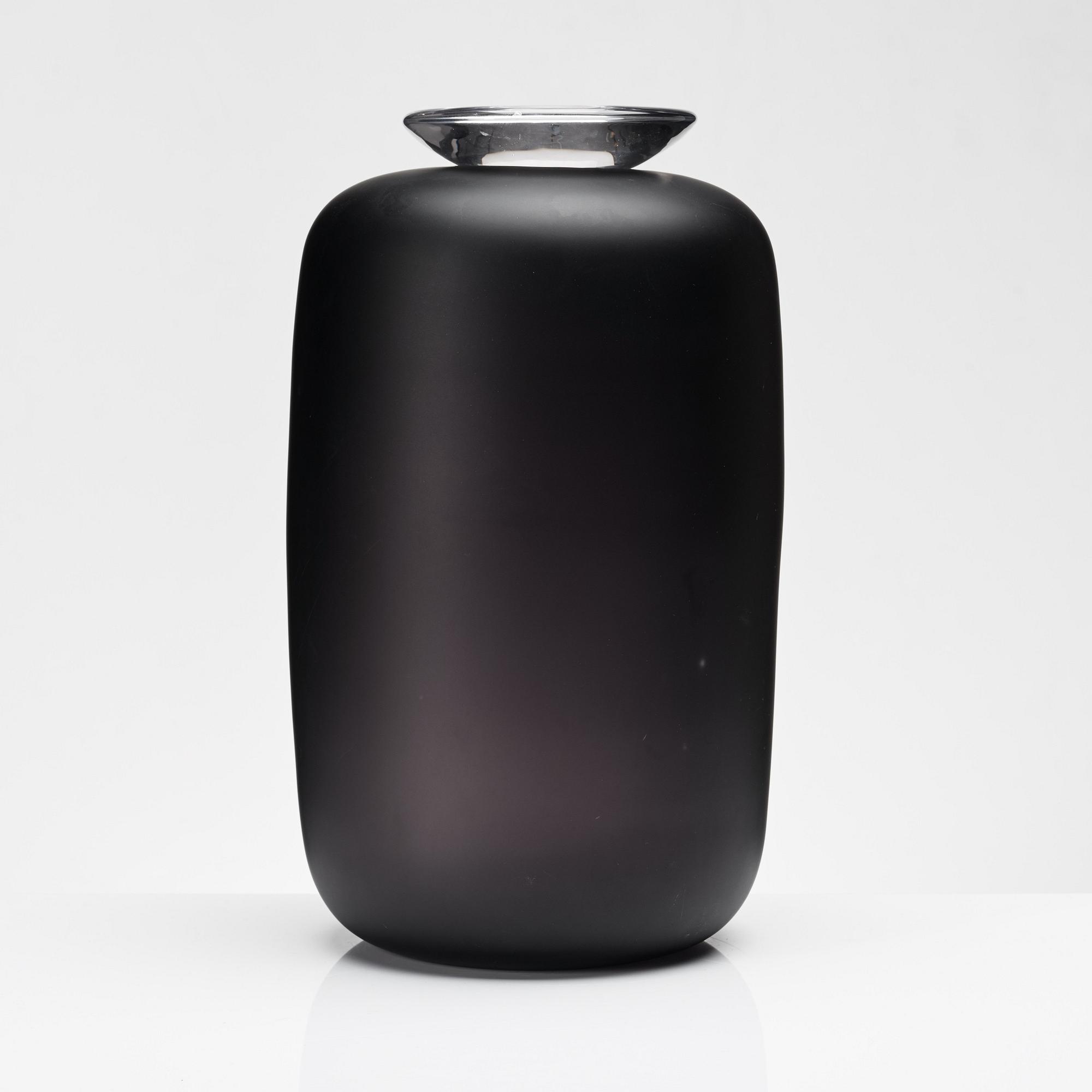 Anne Nilsson, a glass vase with cover, Kosta Boda, Sweden, limited ed 2/30.