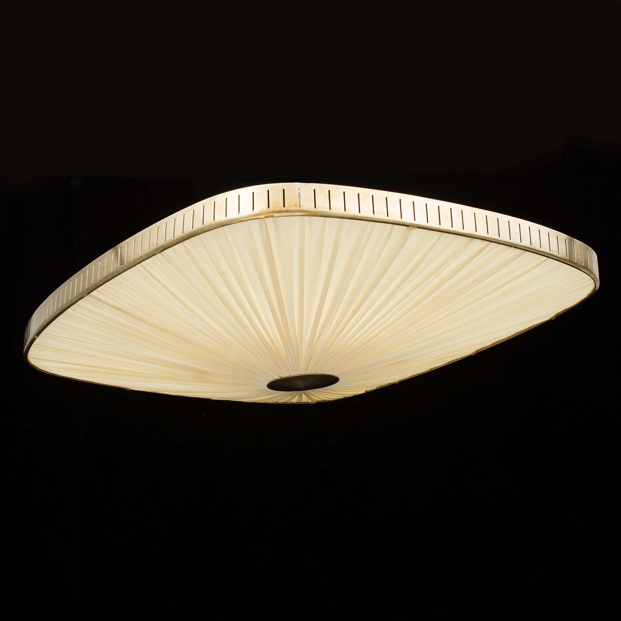 TAKPLAFOND, 1900-talets mitt. Höjd ca 20 cm.