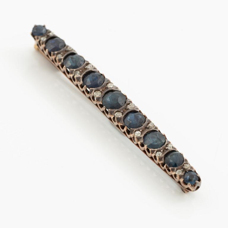 Brooch, 14K gold with sapphires and old-cut diamonds.