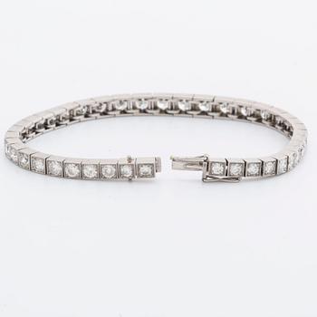 BRACELET platinum 41 brilliant-cut diamonds approx 5 ct in total, Juvelfabriken Stockholm 1947.