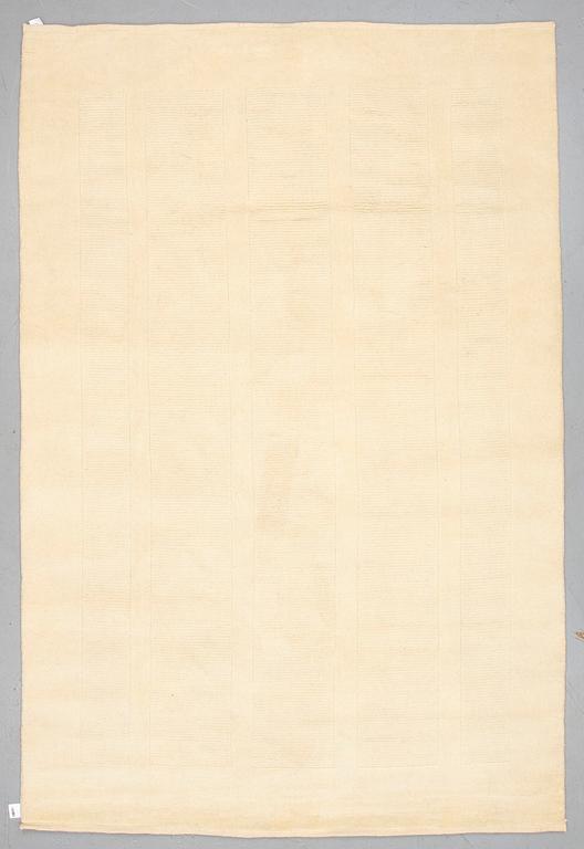 A carpet, India, contoured, ca 290 x 190 cm.