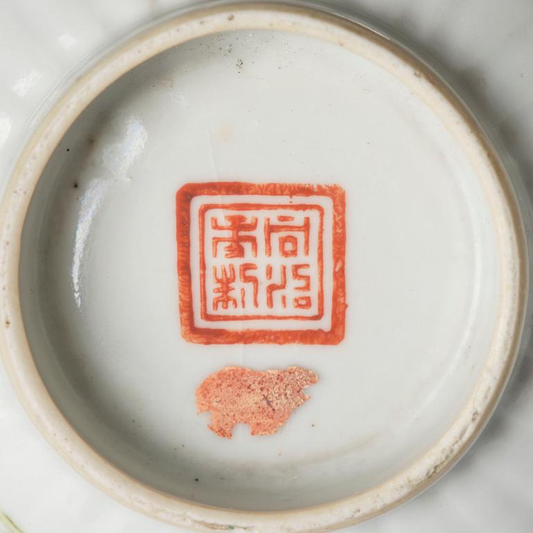 Parti, sex delar, porslin. Sen Qingdynasti/tidigt 1900-tal.