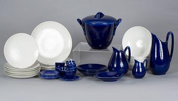 MATSERVIS, 69 delar, flintgods, "Blå eld", Hertha Bengtson, Rörstrand, 1950/60-tal.