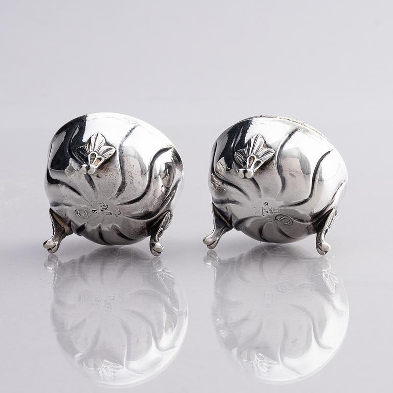 A pair of Swedish 18th century parcel-gilt silver travel salt-cellars, marks of Magnus Stråtin, Uddevalla 1774.