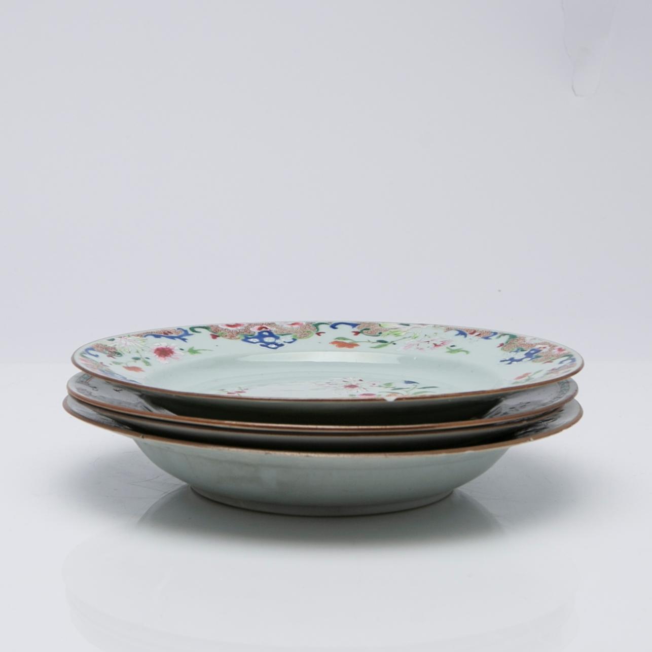Tallrikar, 4 st, Kina, Qianlong (1736-95).