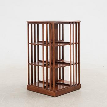 Book carousel, mahogany, 20th century.