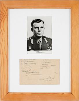 FOTOGRAFI MED AUTOGRAF, Juri Gagarin 1934-1968.