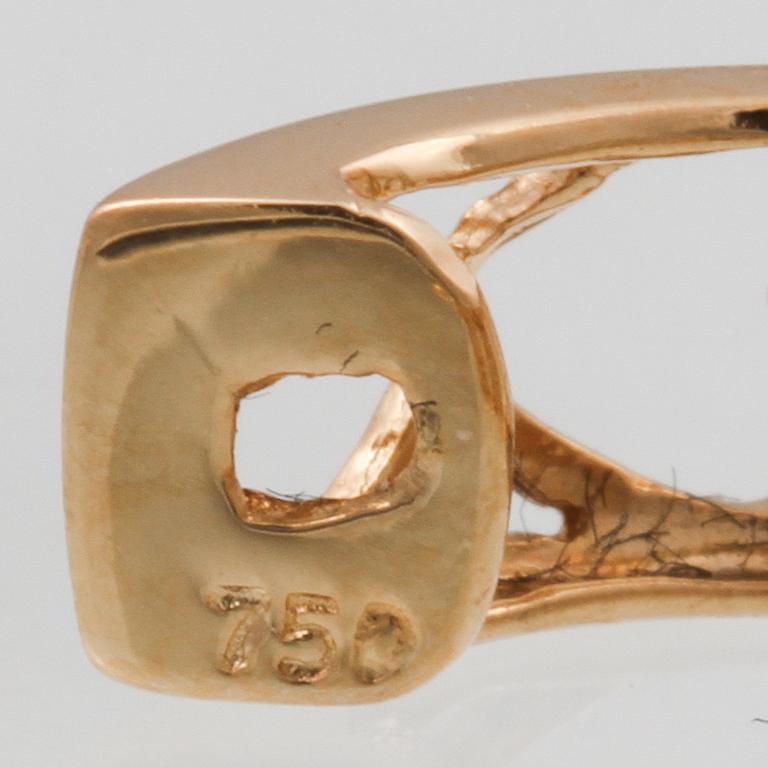 ÖRHÄNGEN, 18K guld med briljant och baguettslipade diamanter ca 0.50 ct. Vikt 2,5 gram.