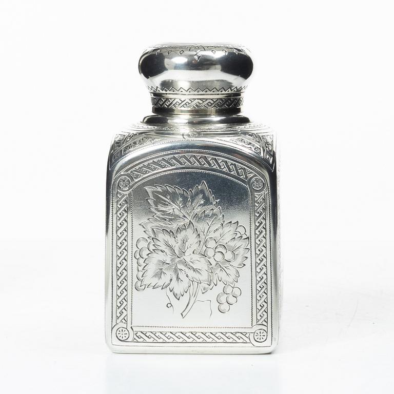 A Russian silver tea caddy, mark of Mikhail Grachev, Moscow 1886.