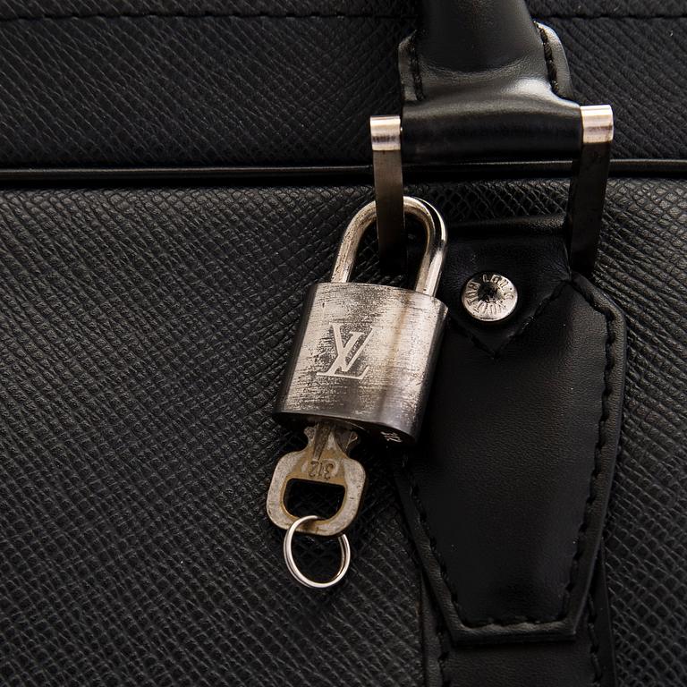 Louis Vuitton, a 'Taiga Kendall PM' weekend bag.