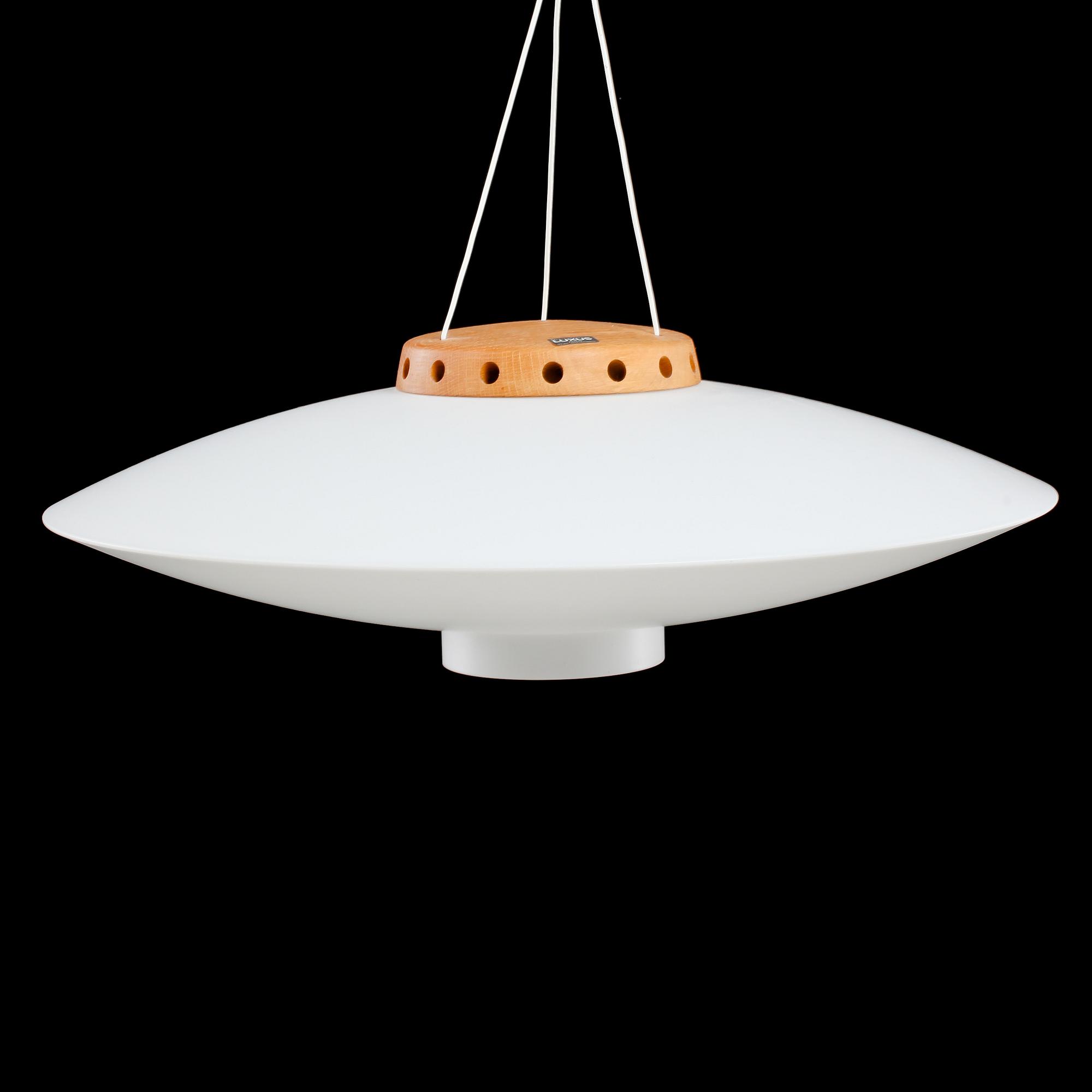 TAKLAMPA, "565", Uno och Östen Kristiansson, Luxus, 1900-talets andra hälft, höjd ca 15 cm.