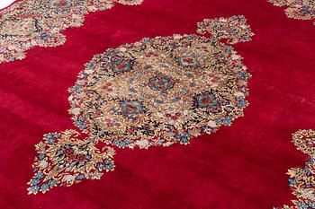 Rug, Kerman, approx. 386 x 294 cm.