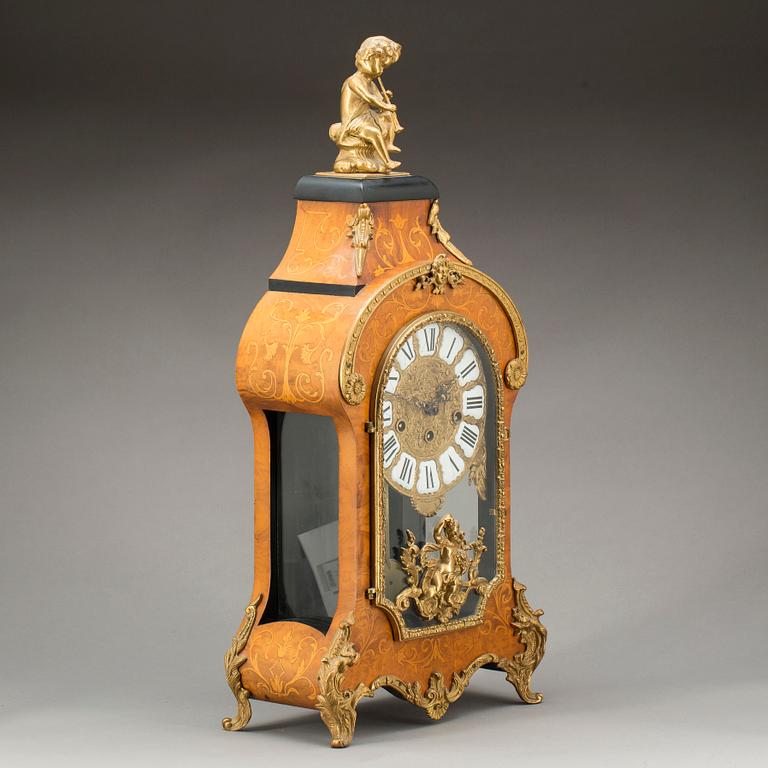 BORDSPENDYL, märkt FHS. Tyskland, 1900-talets mitt.