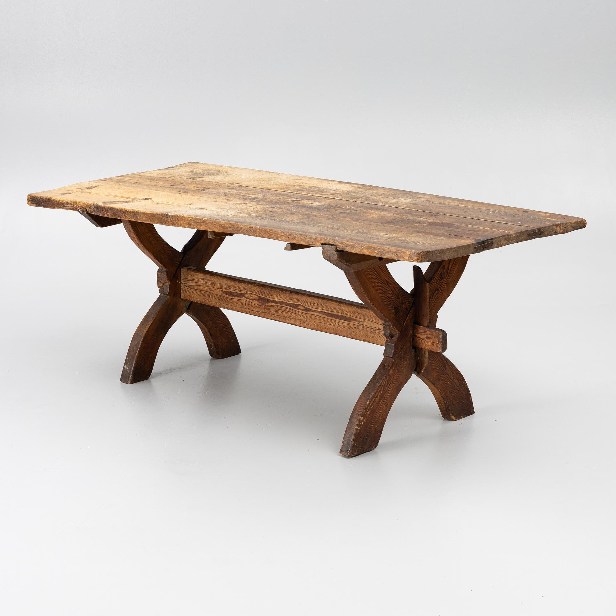 A pine table, 19th century.