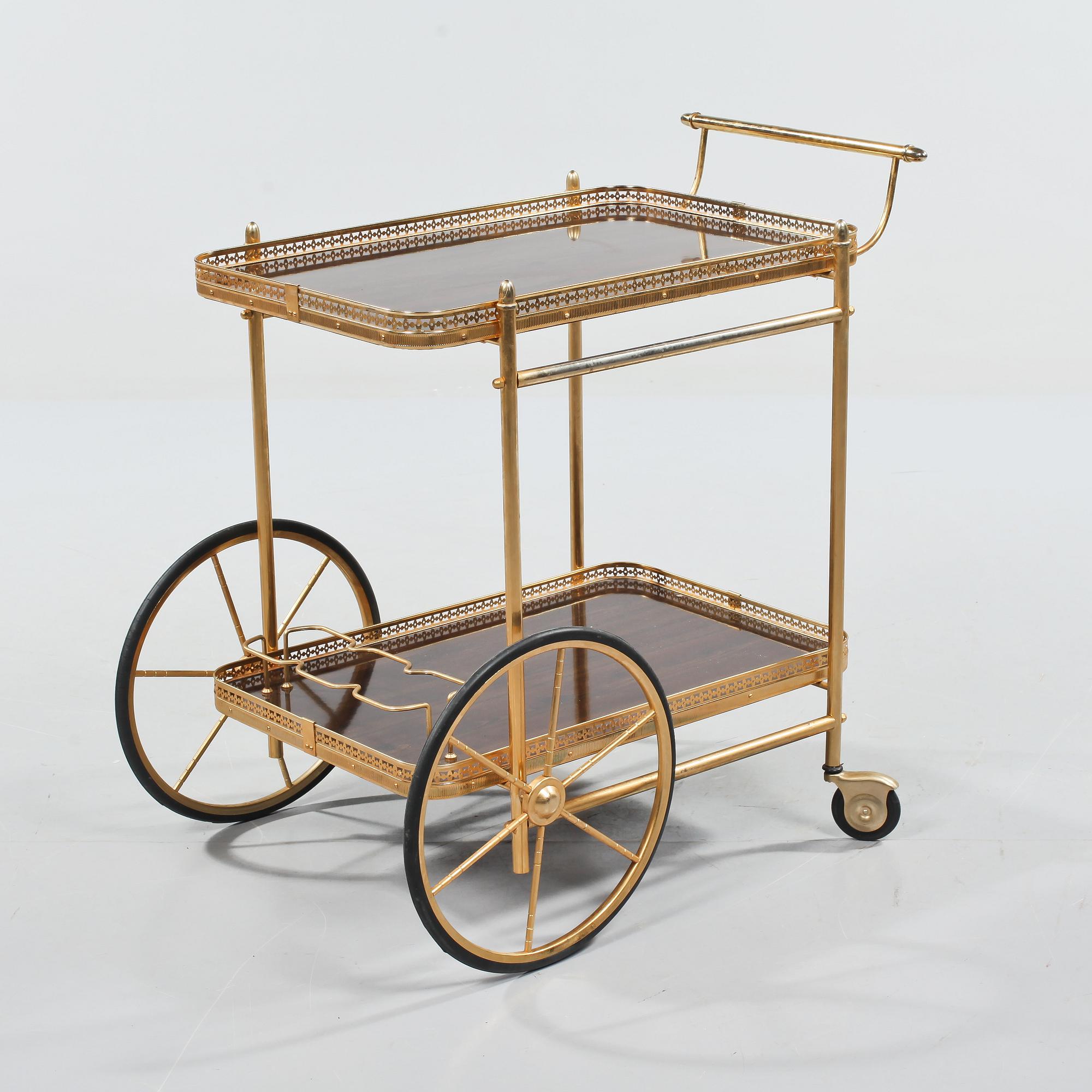 SERVERINGSVAGN, 1900-talets andra hälft.