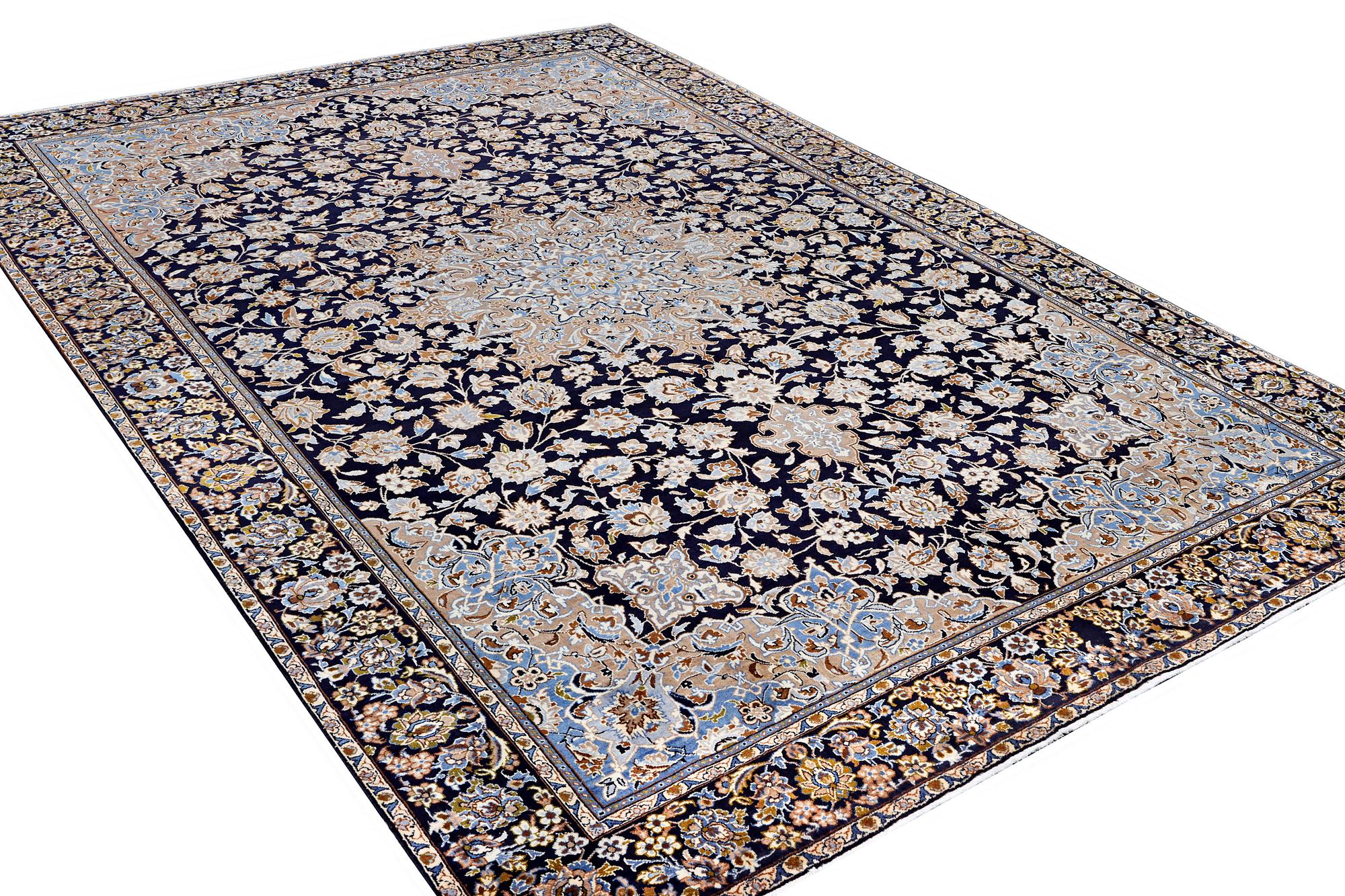 A Kashan carpet, c. 430 x 293 cm.