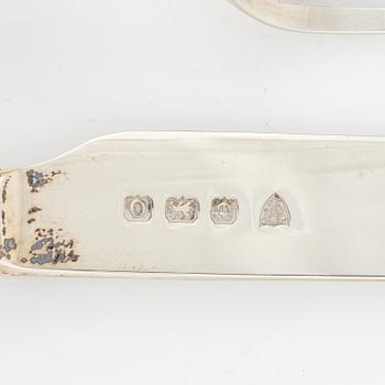 A set of twelve Silver Dessert Cutlery, J.B. Chatterley & Sons Ltd, Birmingham, England, 1938.