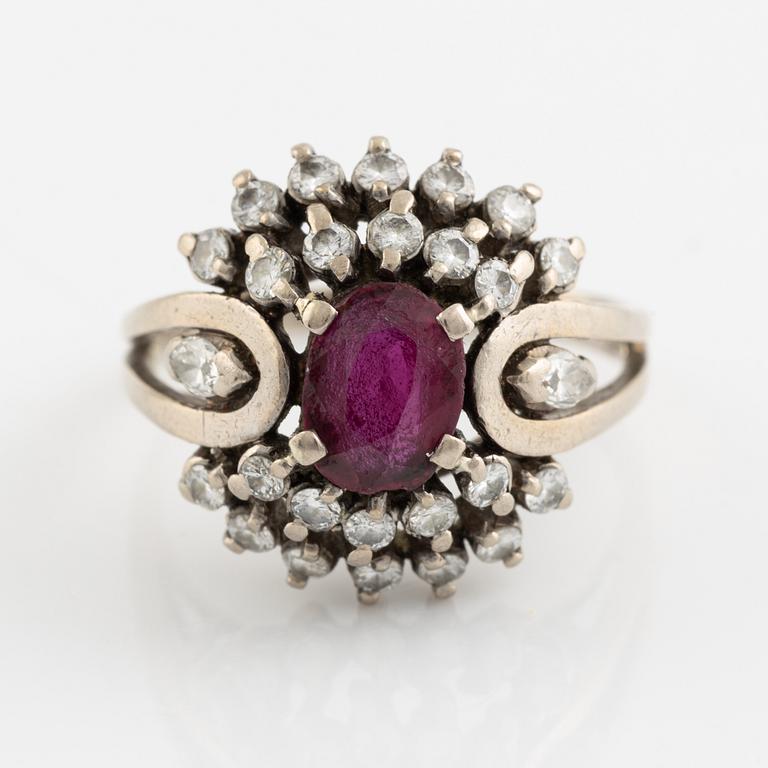 18K white gold, brilliant cut diamond and synthetic ruby ring.