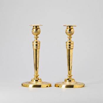 LJUSSTAKAR, ett par, Frankrike, 1800-första hälft. Empire.
