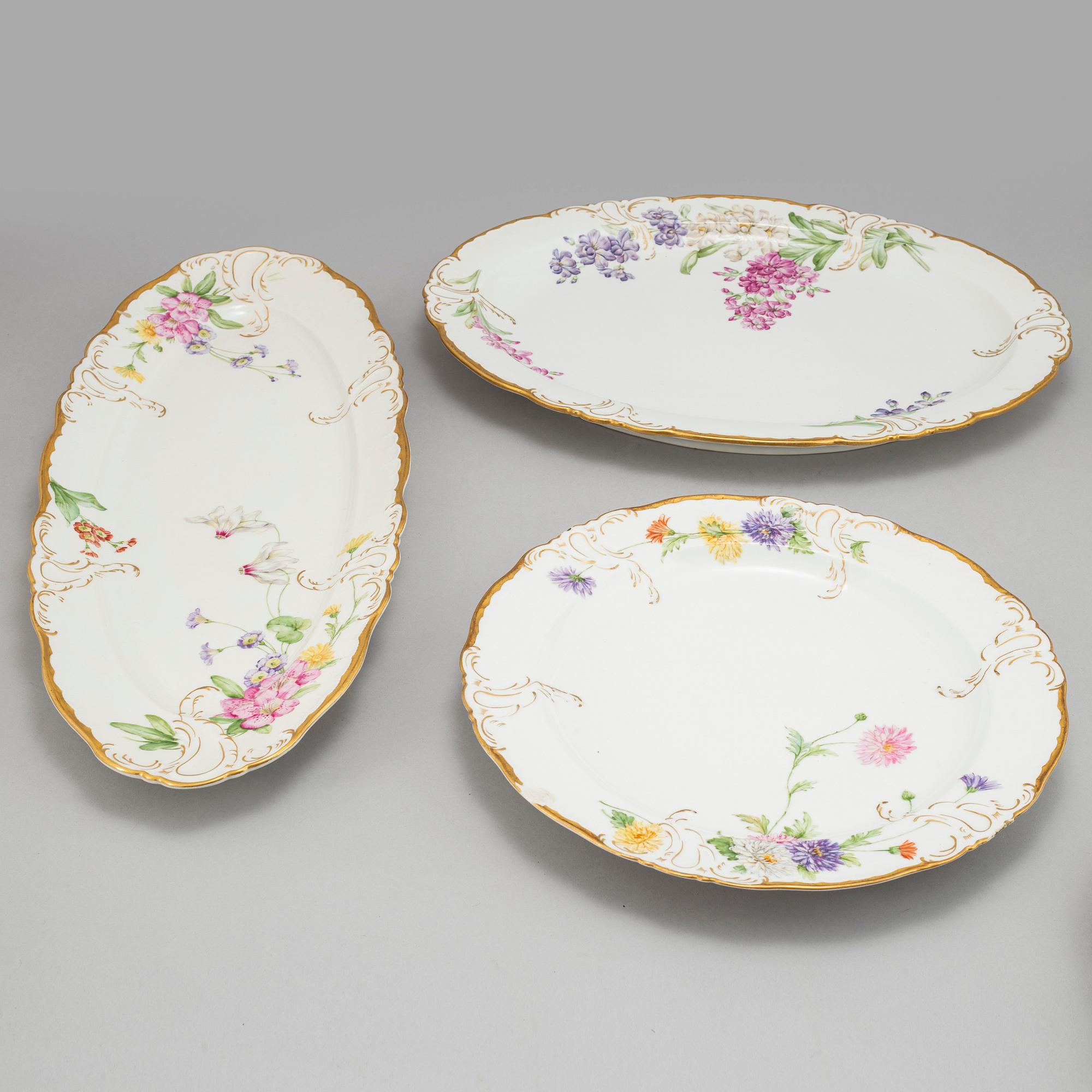 A 58 pcs Royal Copenhagen porcelain dinner service around 1900.