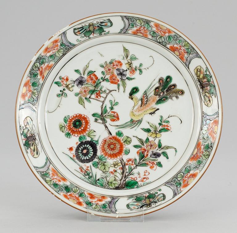 TALLRIK, porslin. Qing dynastin. Kangxi (1662-1722).