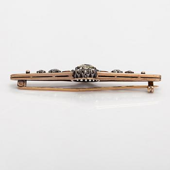 A 14K gold and silver brooch with old cut diamonds ca. 3.30 ct in total. Turn of the 20th century.