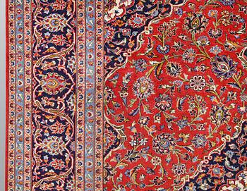 A Keshan carpet, approx. 347 x 250 cm.