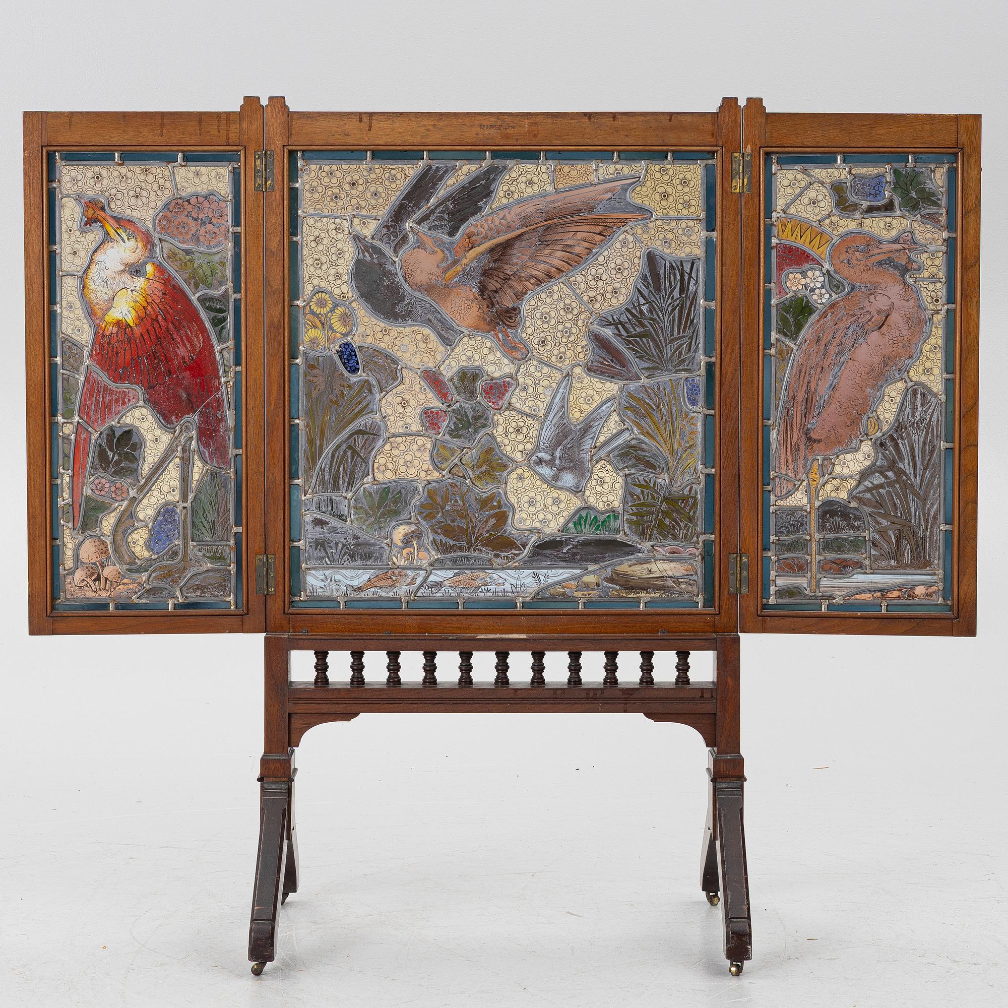 A fire screen, Maple & Co, England, circa 1900.